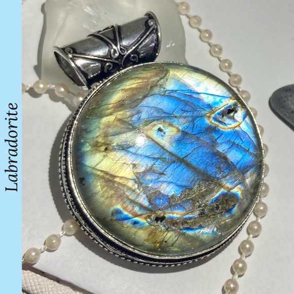 Natural Labradorite Gemstone Handmade Slider Pendant - Picture 3 of 9